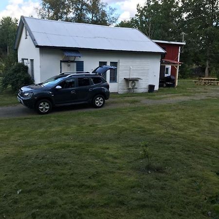 Vacker Hus I Naturen Fröseke Buitenkant foto