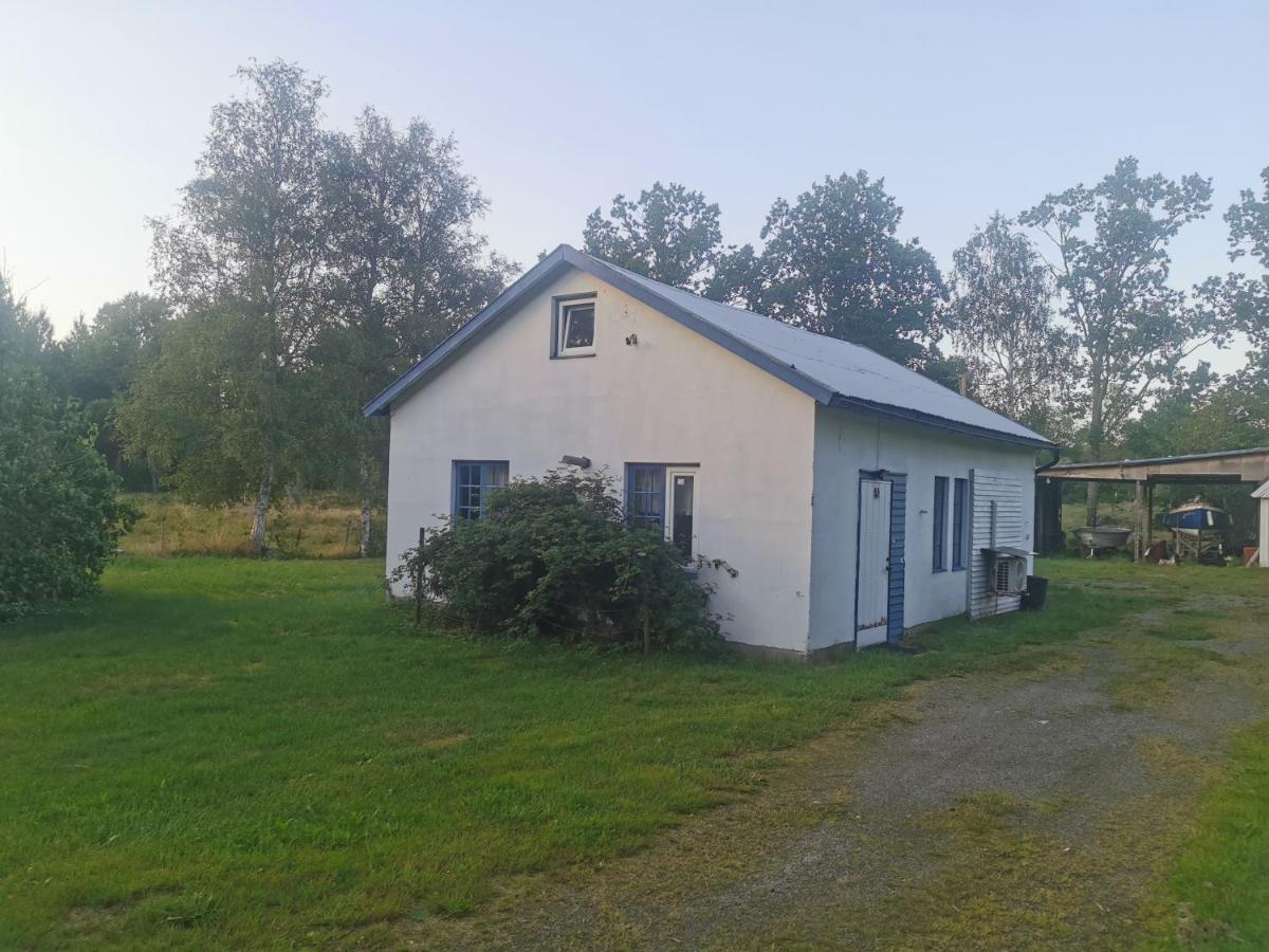 Vacker Hus I Naturen Fröseke Buitenkant foto