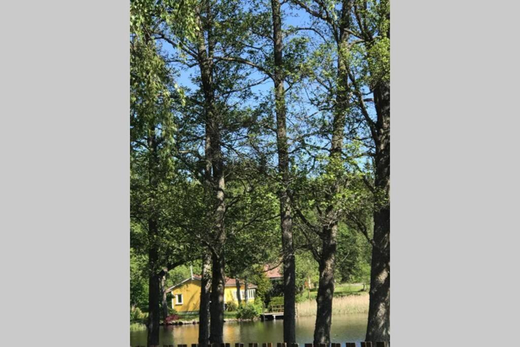 Vacker Hus I Naturen Fröseke Buitenkant foto