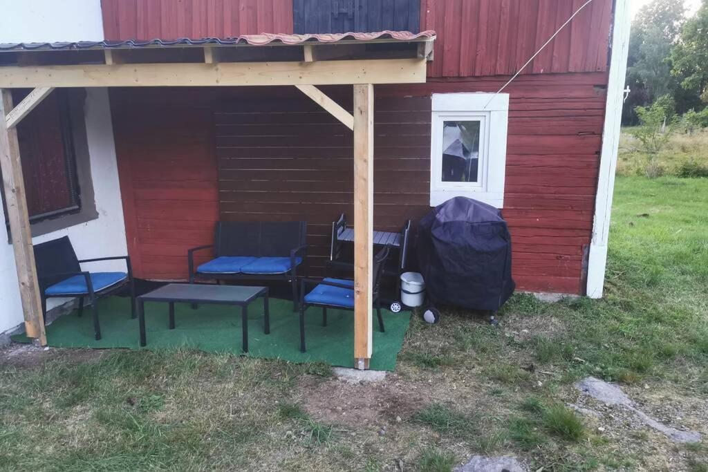 Vacker Hus I Naturen Fröseke Buitenkant foto