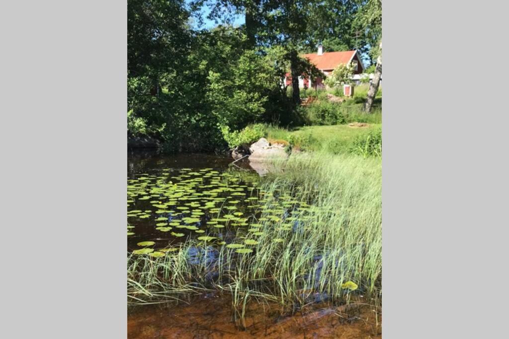 Vacker Hus I Naturen Fröseke Buitenkant foto