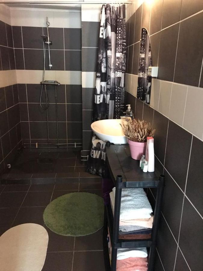Vacker Hus I Naturen Fröseke Buitenkant foto
